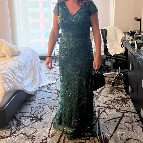 Beautiful Christina Wu dress. Worn once for a red carpet event for work. - Picture 4 of 5